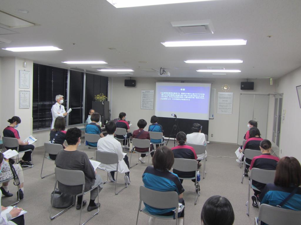 『骨粗しょう症 多職種連携チーム』の活動報告［img-02］