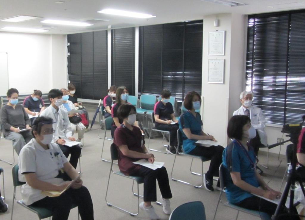 『骨粗しょう症 多職種連携チーム』の活動報告［img-03］