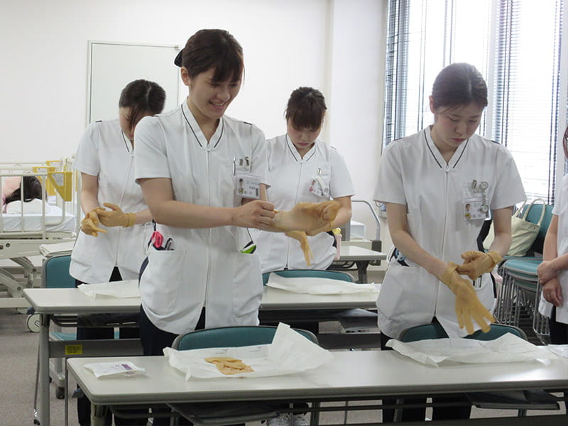 看護師【新卒】の募集［img-02］