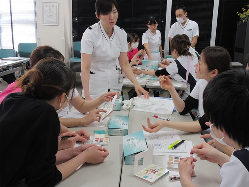 看護師【新卒】の募集［img-03］